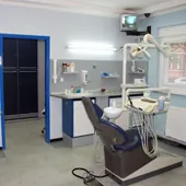stomatoloska-ordinacija-dr-dragan-rakic-oralna-hirurgija