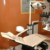 stomatoloska-ordinacija-royal-dent-oralna-hirurgija